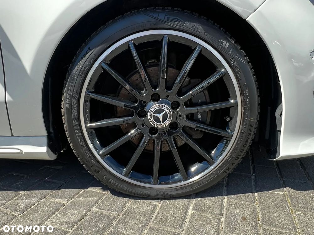 Mercedes-Benz CLA 180 7G-DCT AMG Line - 18