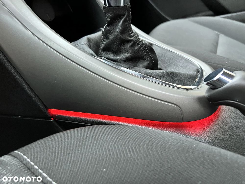 Opel Astra 1.4 Selection - 19