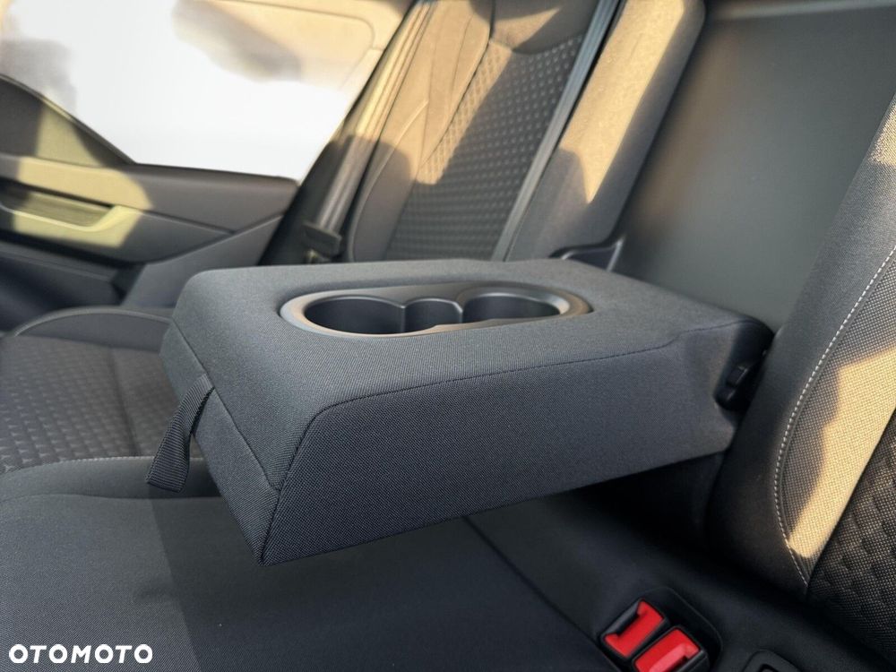 Volkswagen T-Roc 1.5 eTSI Life DSG - 23