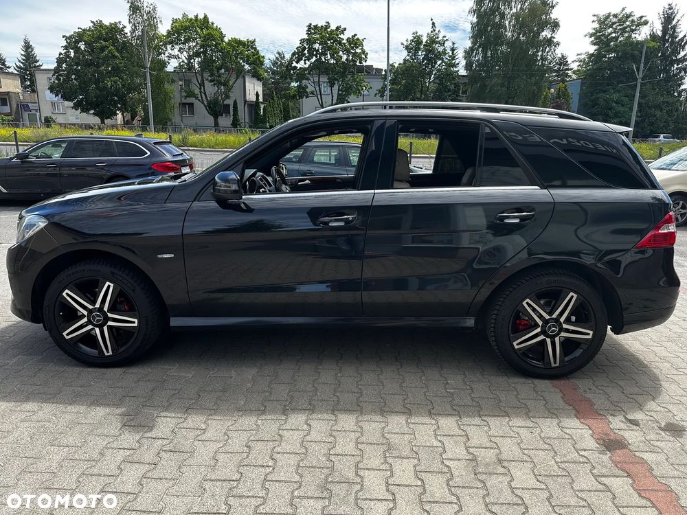 Mercedes-Benz ML - 11