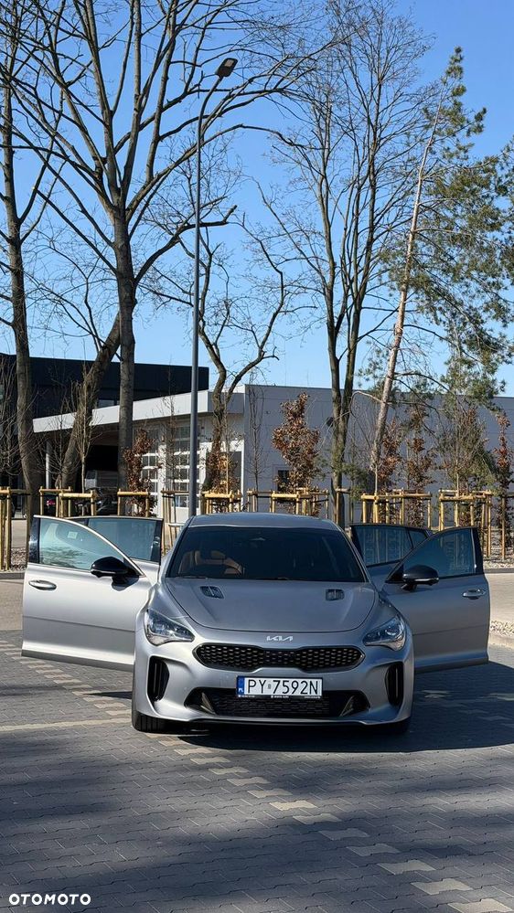 Kia Stinger - 3