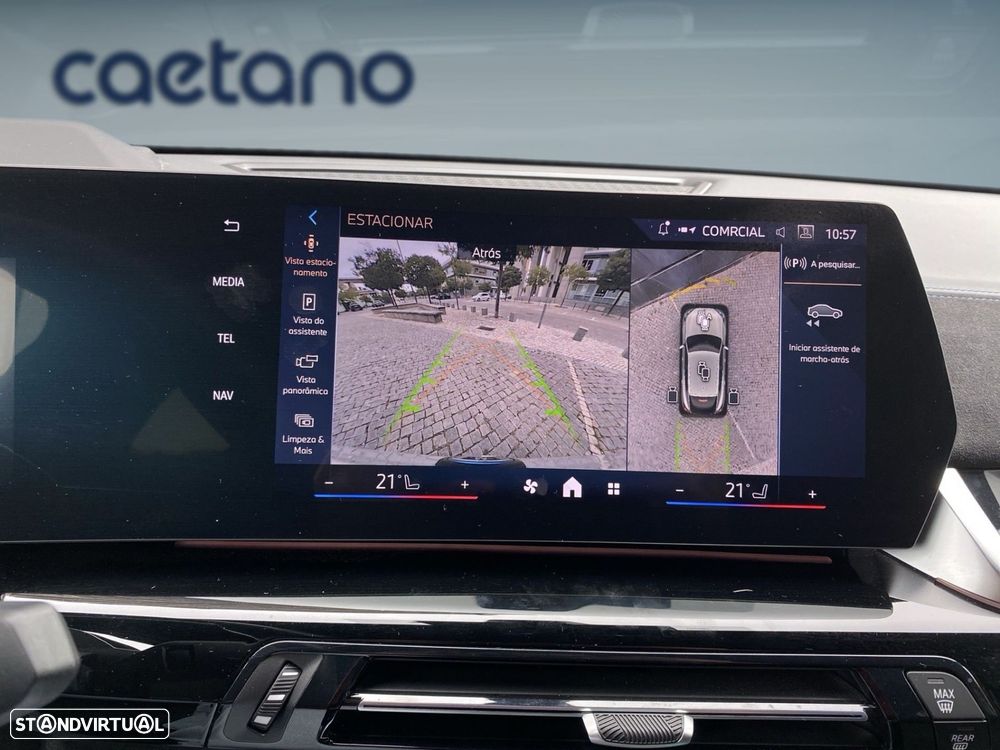BMW iX2 eDrive20 Pack Desportivo M Pro - 10