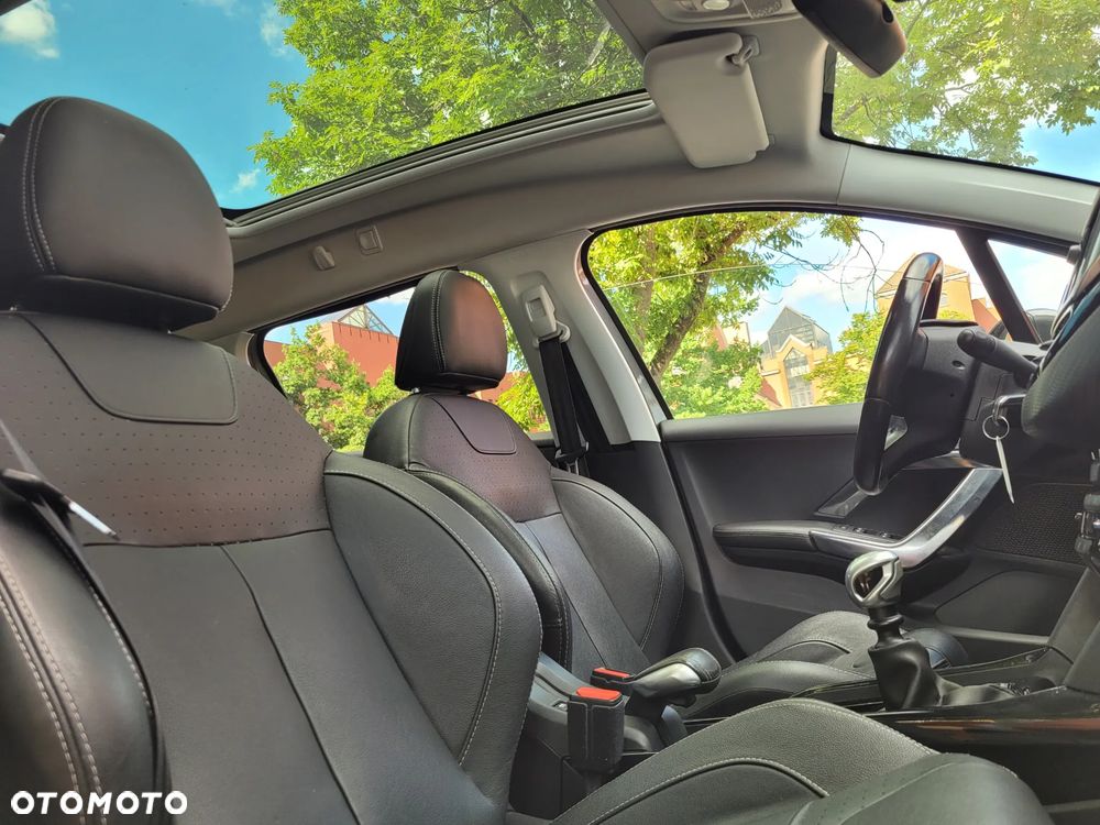 Peugeot 2008 PureTech 130 Stop&Start Allure - 23