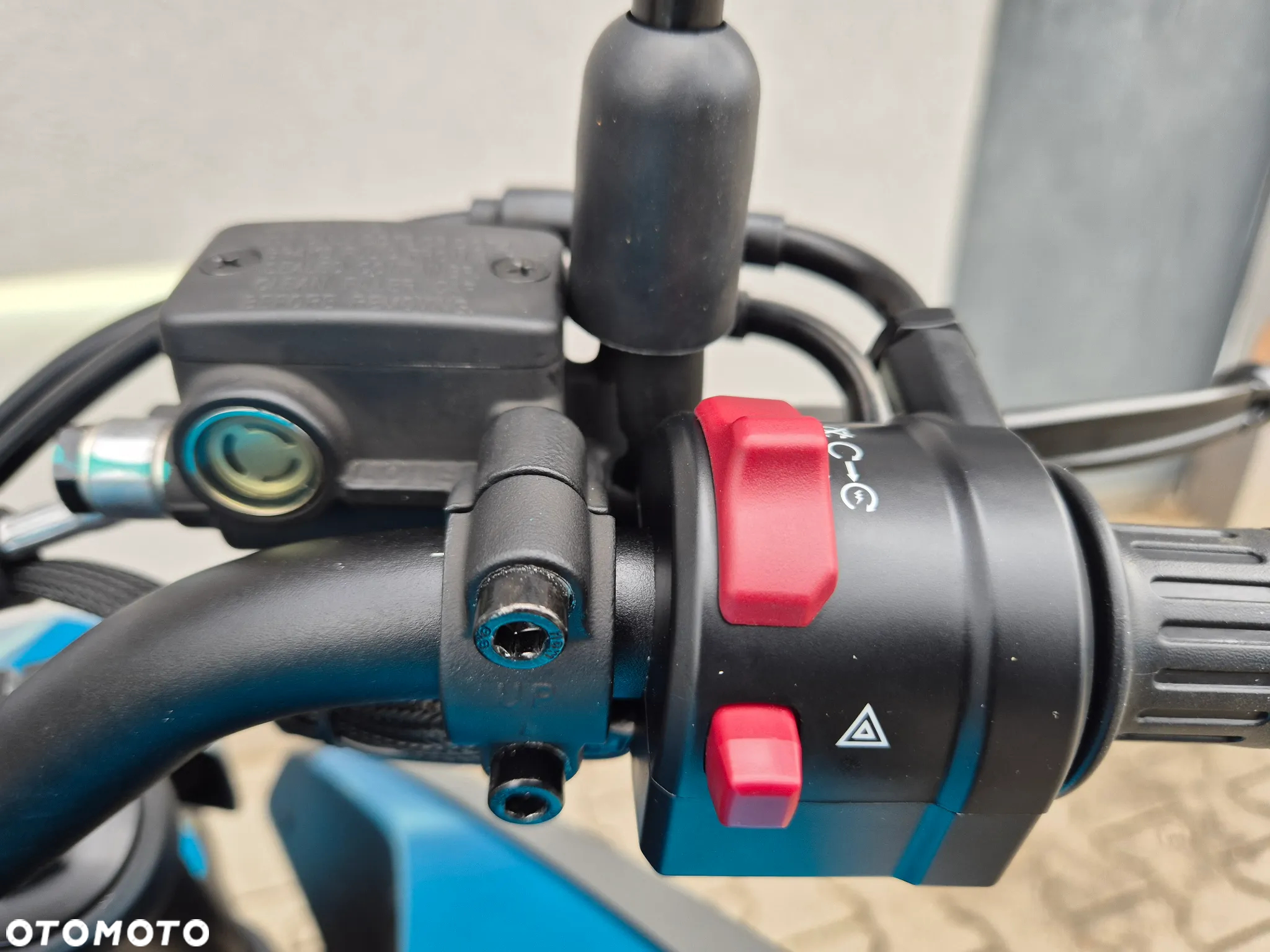 CFMoto NK - 17