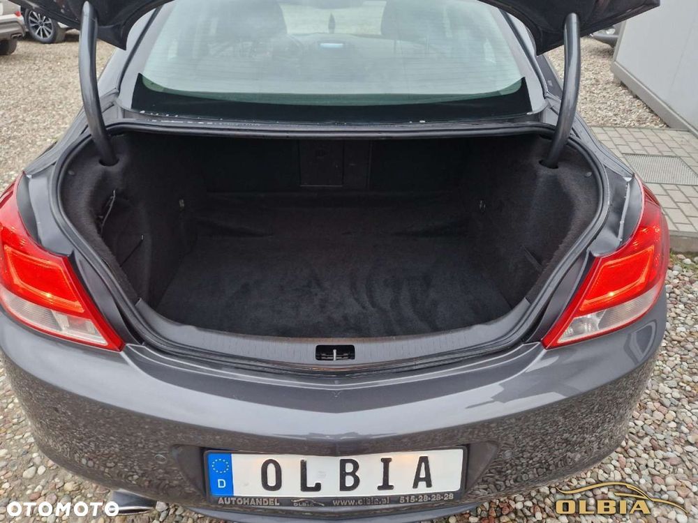 Opel Insignia - 19