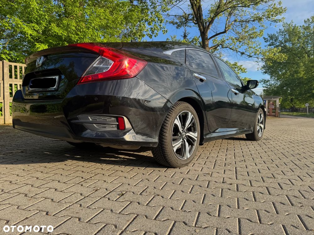 Honda Civic 1.5 T Executive - 15