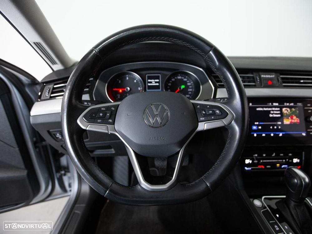 VW Passat Variant 2.0 TDi Business DSG - 15