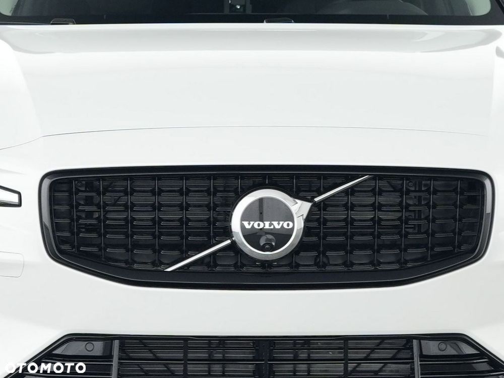 Volvo V60 B4 B DKG Plus Dark - 4