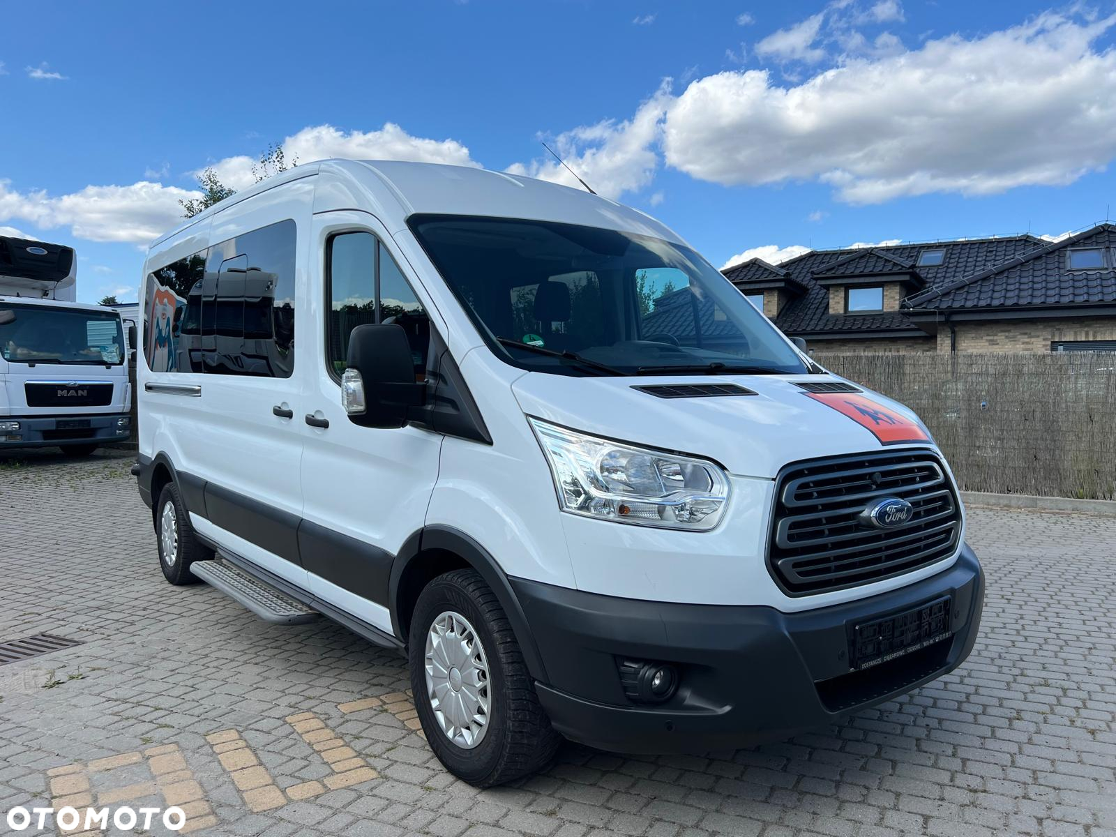 Ford Transit 9 osobowy dla niepełnosprawnych WINDA AMF - 2