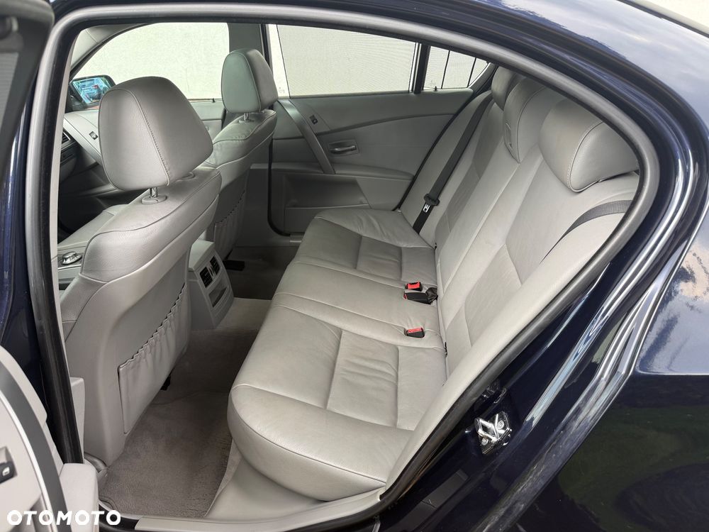 BMW Seria 5 525d - 20
