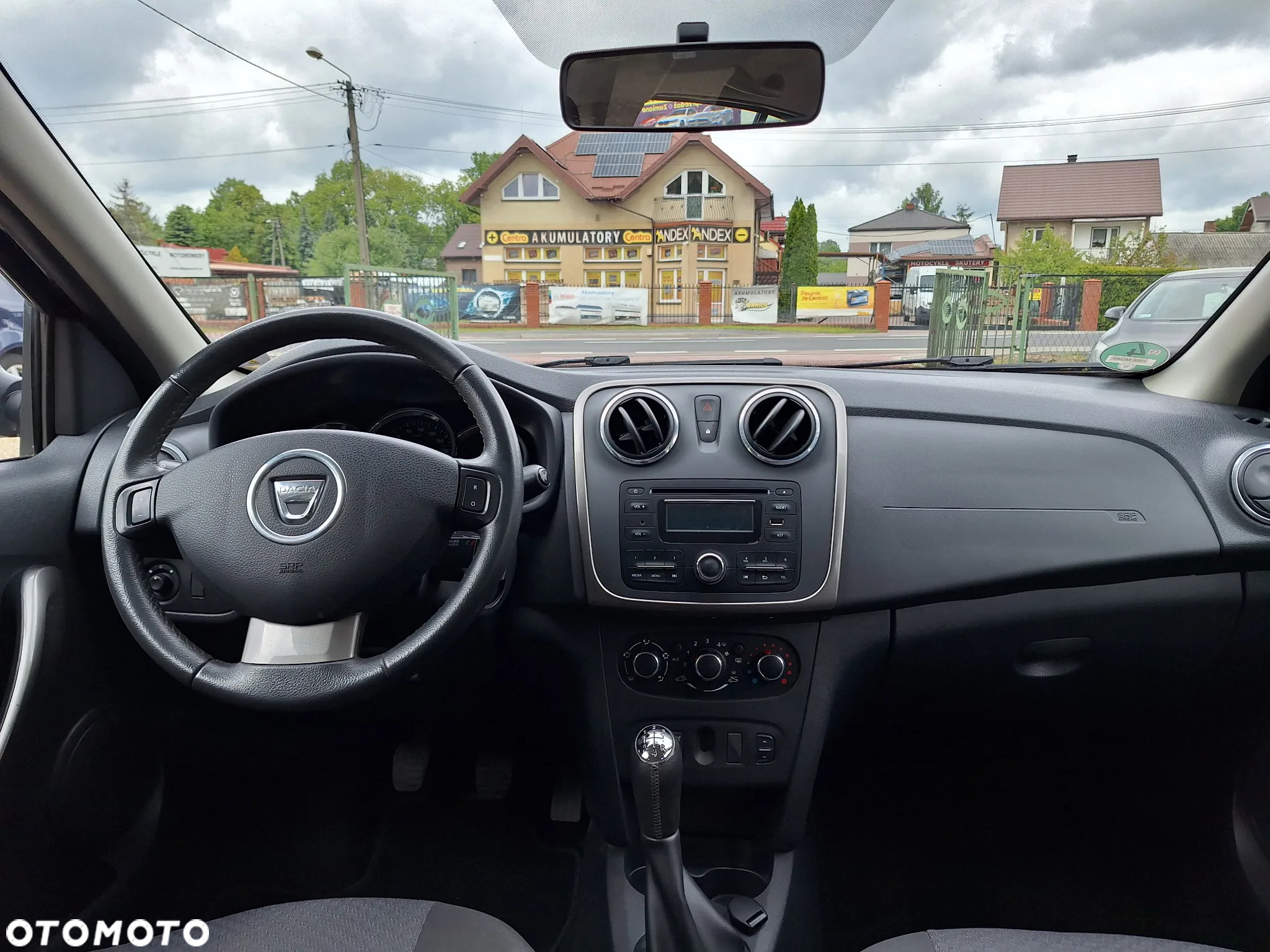 Dacia Sandero 1.2 16V Laureate - 8