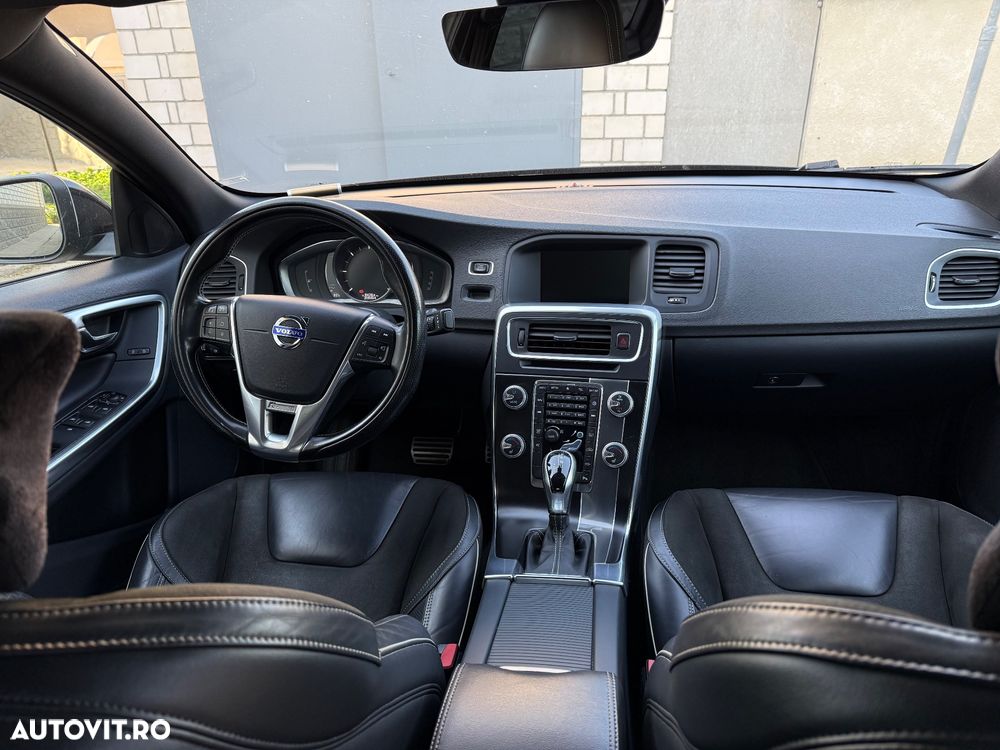 Volvo S60 D3 Geartronic RDesign - 14