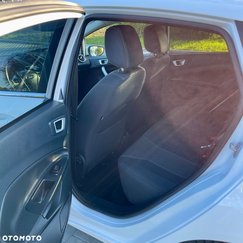 Ford Fiesta - 23