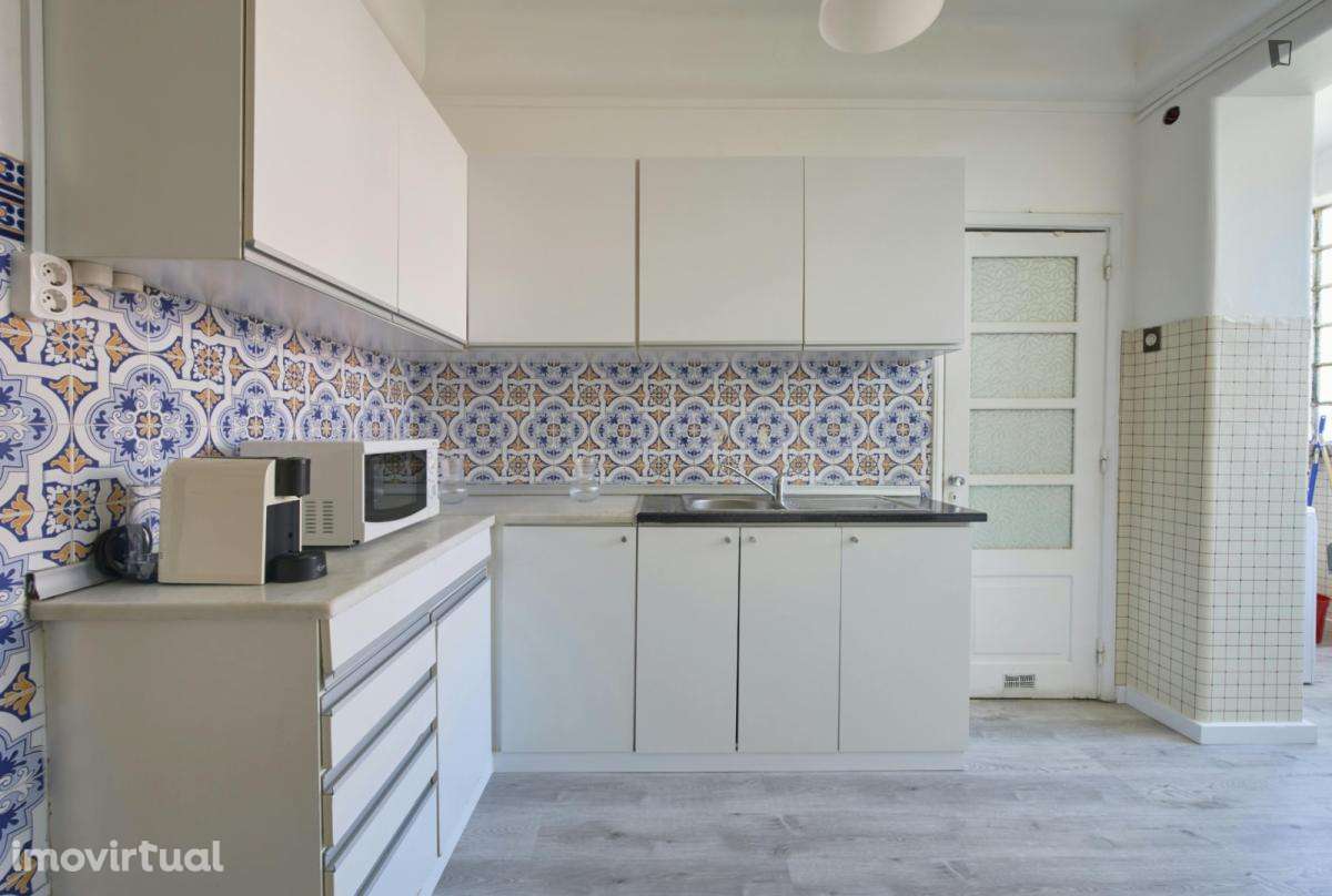 Quarto - localizado em Alameda Lisbon - Grande imagem: 4/29