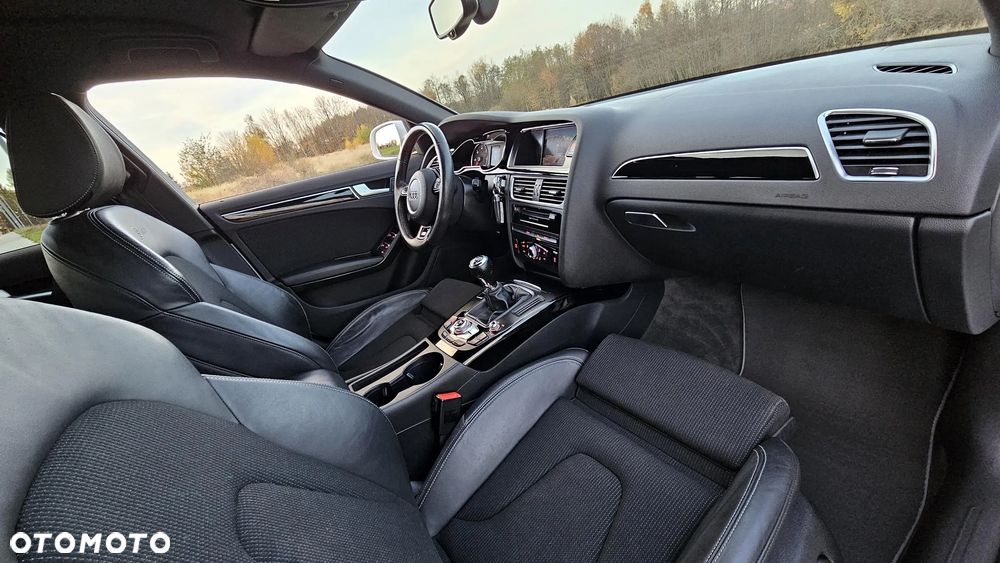 Audi A4 Avant 2.0 TDI DPF clean diesel S line Sportpaket - 22