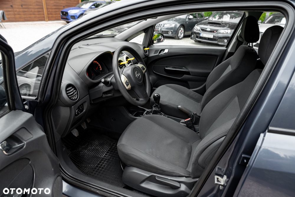 Opel Corsa 1.2 16V Cosmo - 19