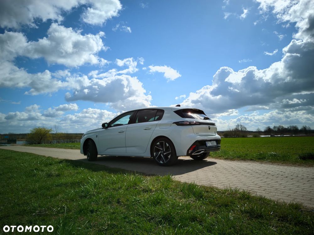 Peugeot 308 1.6 Hybrid PHEV Allure EAT8 - 22