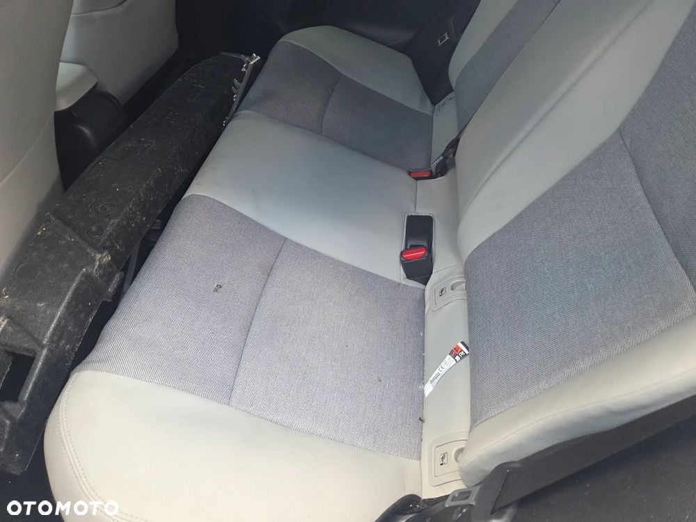 Toyota Yaris Hybrid 100 Premium - 7