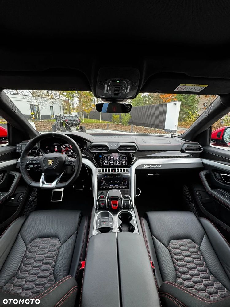 Lamborghini Urus - 10