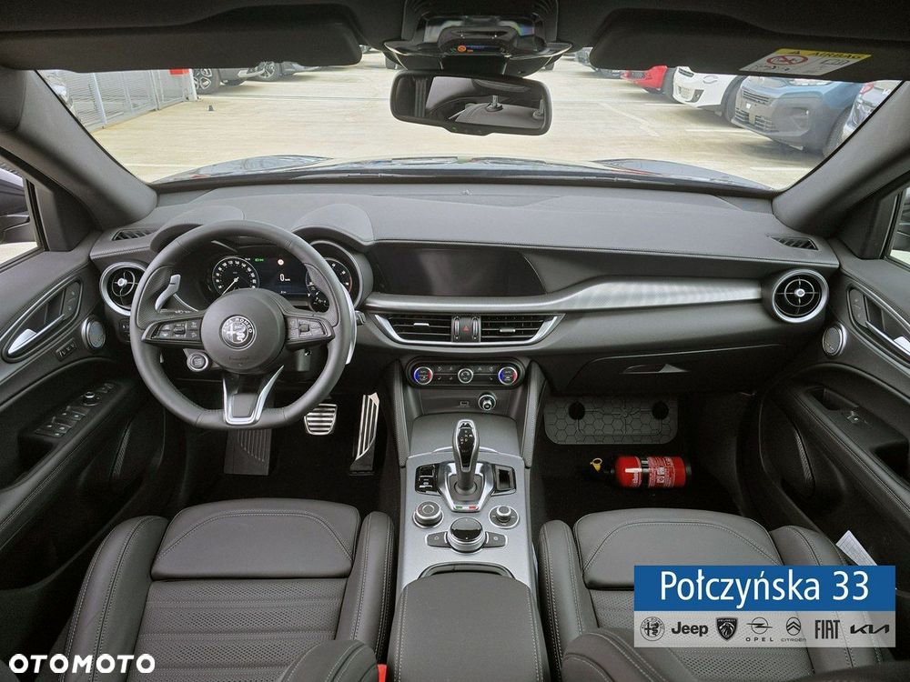 Alfa Romeo Stelvio - 12