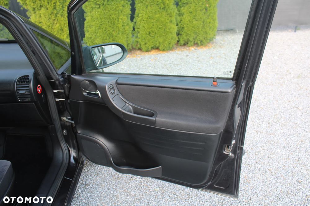 Opel Zafira 1.8 Edition - 21
