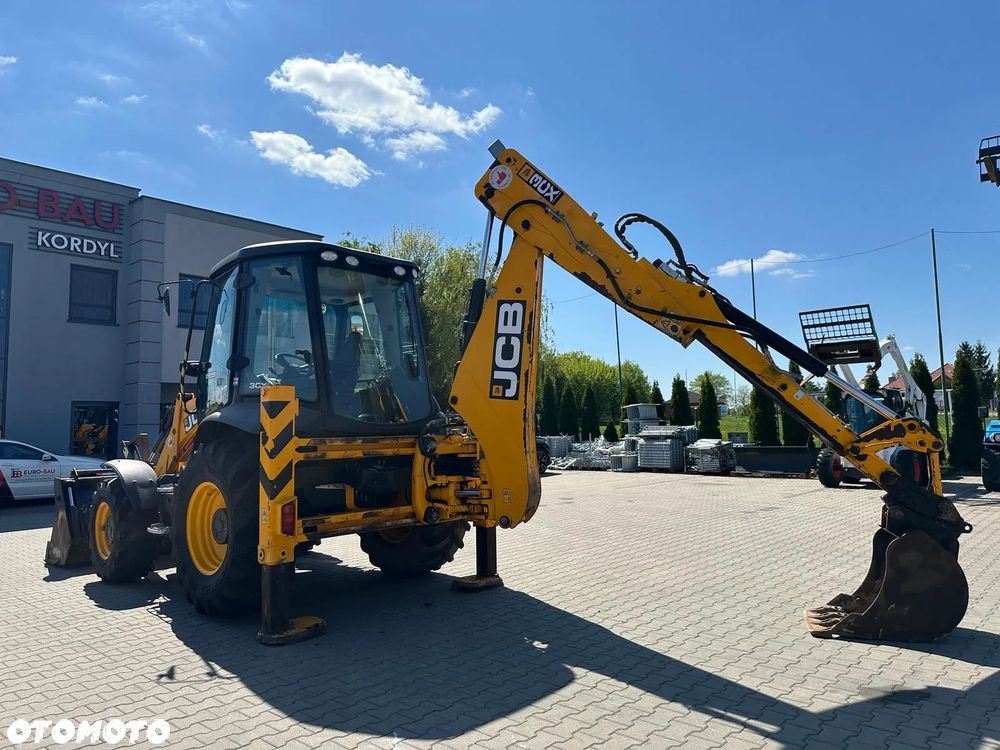 JCB 3CX CONTRACTOR JOYSTICK 110KM/3780mtg/R.2018 - 16