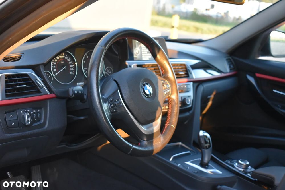 BMW Seria 3 320d Sport Line - 6