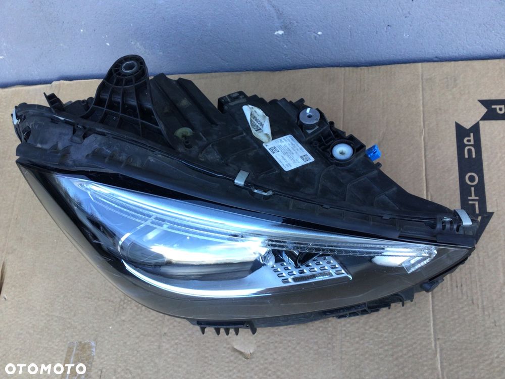 Lampa przednia prawa Mercedes C-klasa 206 Digital Light - 4