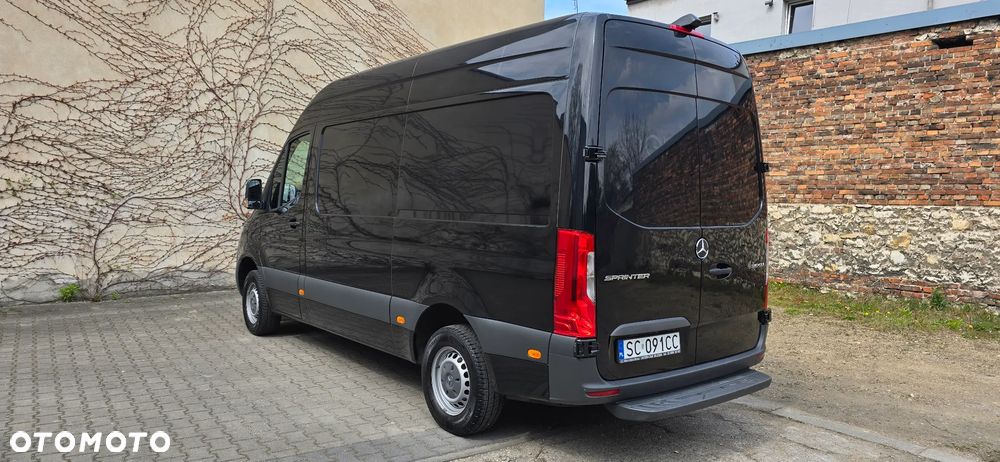 Mercedes-Benz Sprinter - 5