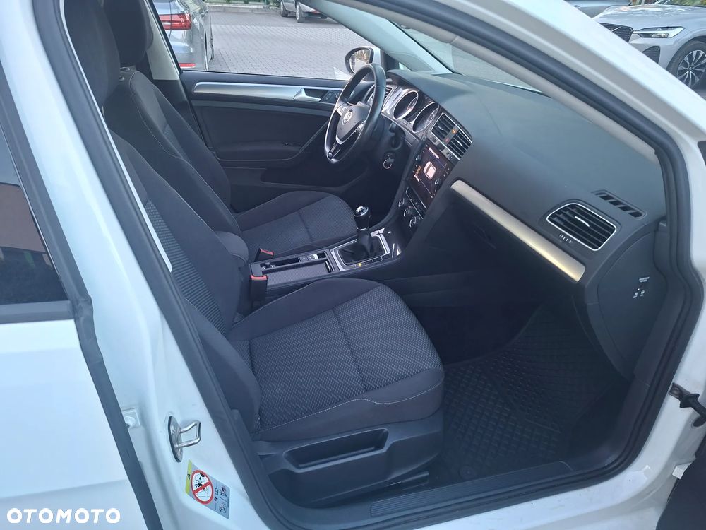 Volkswagen Golf 1.5 TSI BMT Trendline - 5