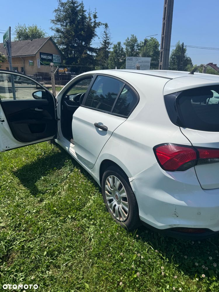 Fiat Tipo 1.4 T-Jet 16v Easy - 3