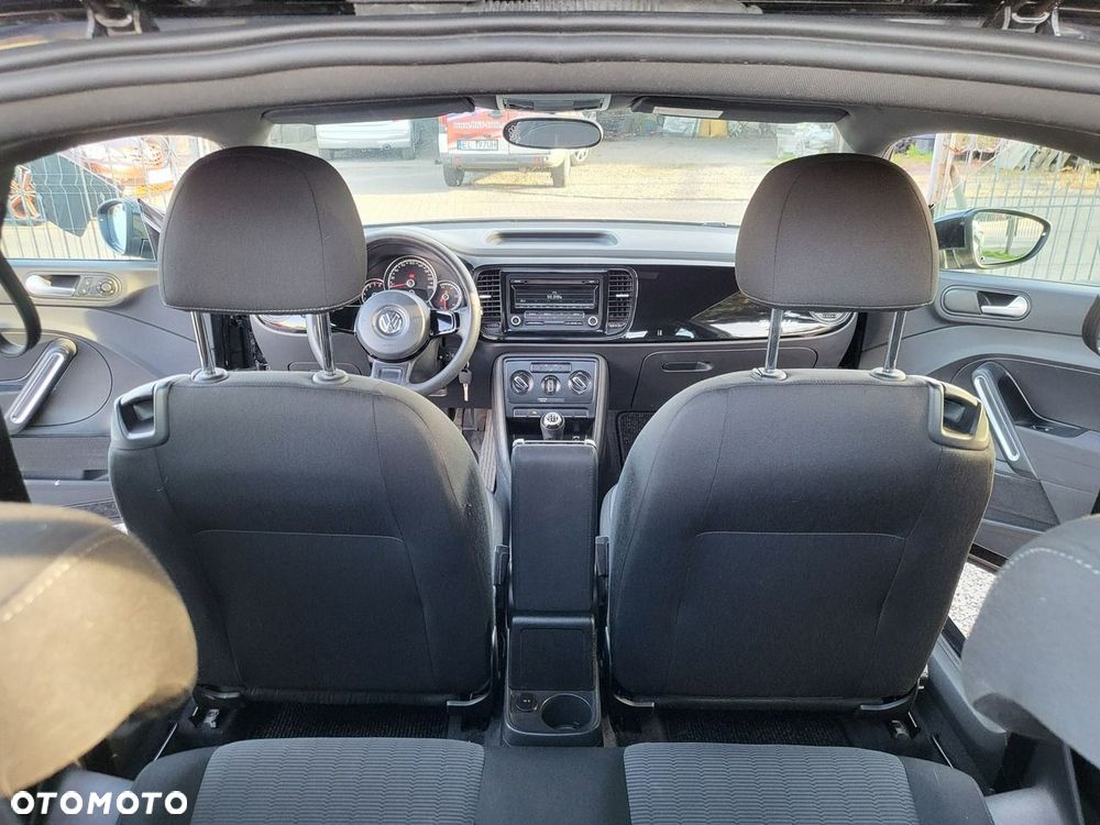 Volkswagen New Beetle - 22