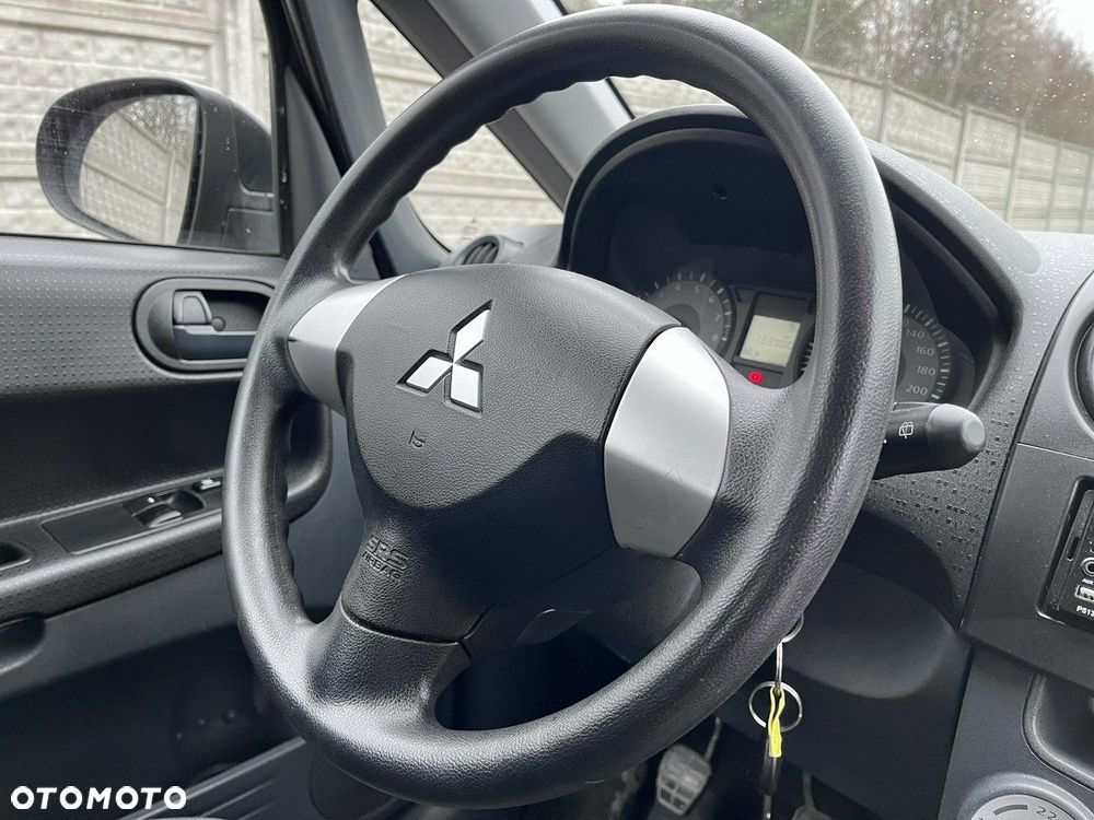 Mitsubishi Colt - 17