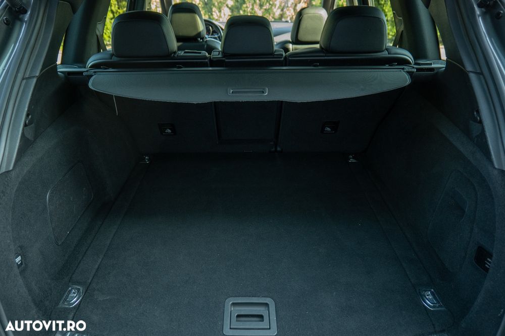 Porsche Cayenne 3.0 L - 19