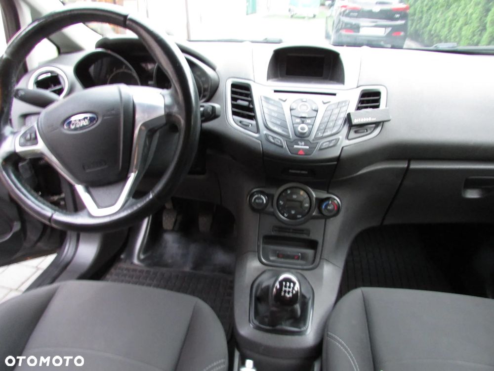 Ford Fiesta 1.0 EcoBoost S&S TITANIUM - 11
