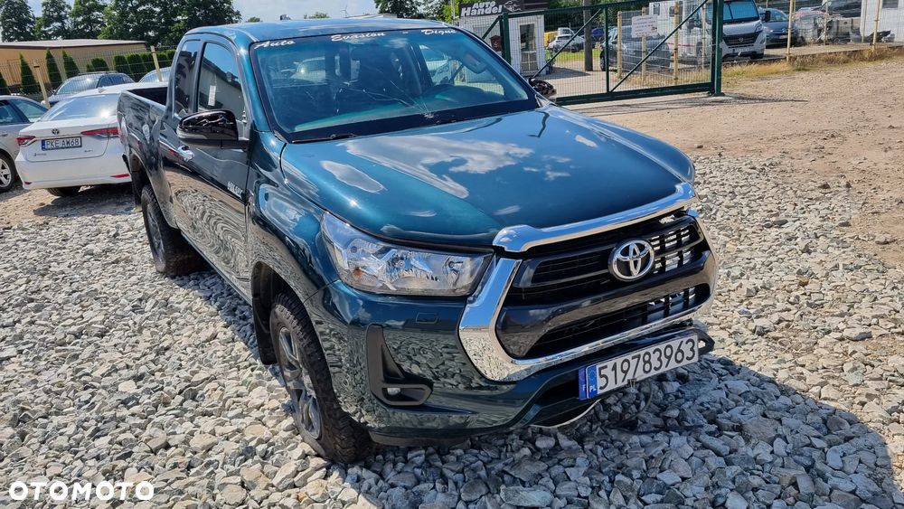 Toyota Hilux 4x4 Double Cab Autm Executive - 19
