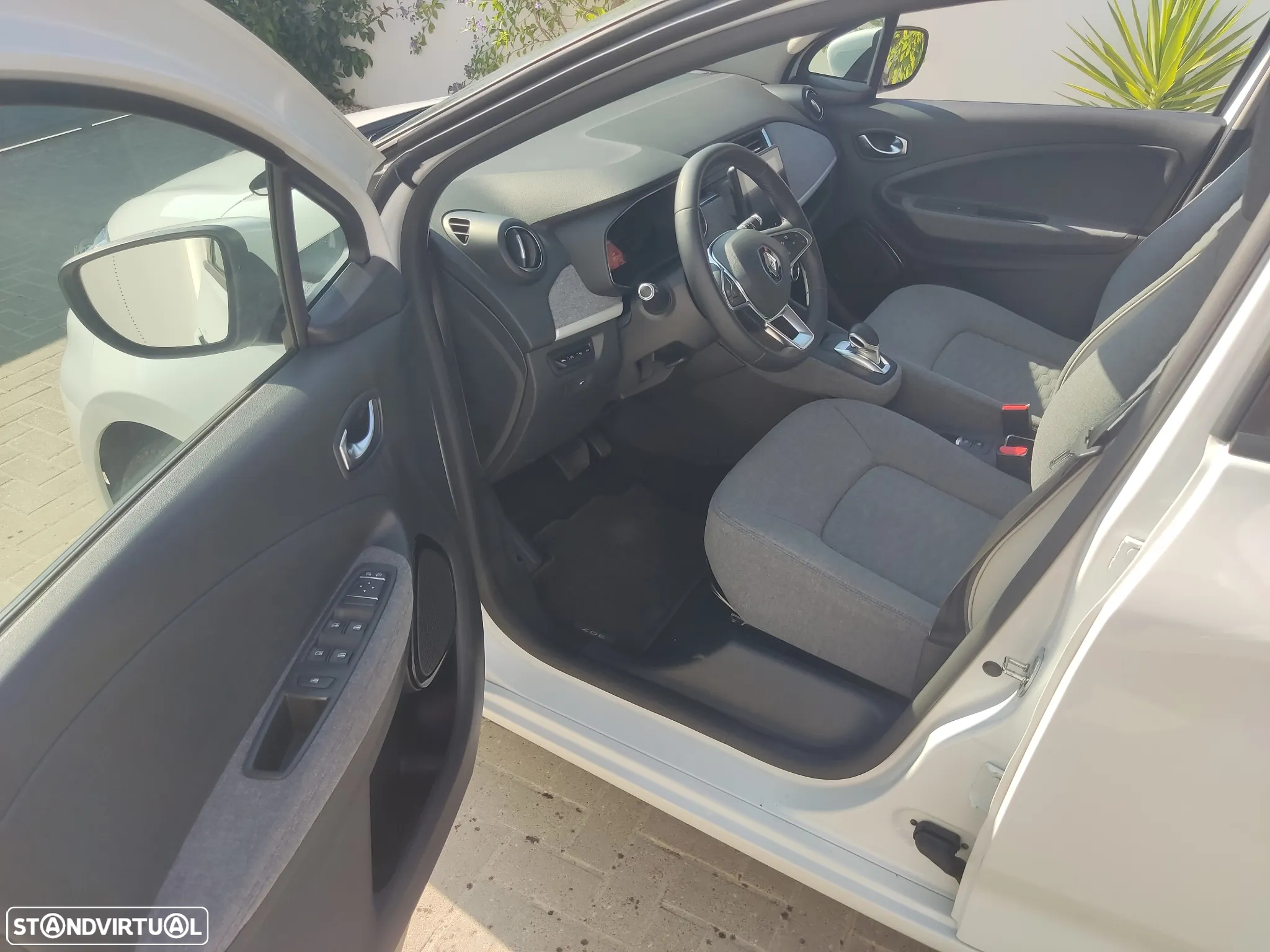Renault Zoe (c/ Bateria) EV50 110hp Evolution - 21