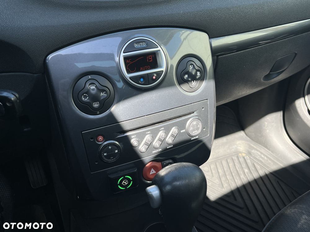 Renault Clio 1.6 16V Night&Day - 31