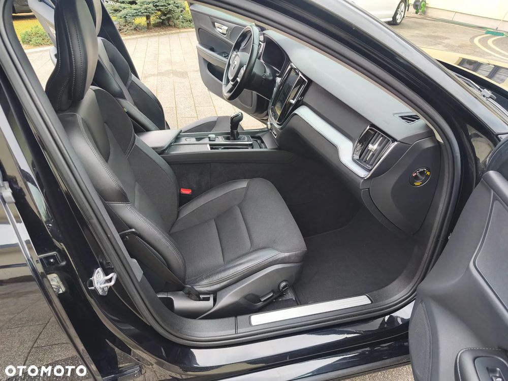 Volvo V60 D3 Momentum Core - 18