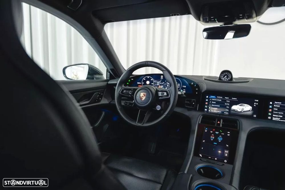 Porsche Taycan 4S - 34
