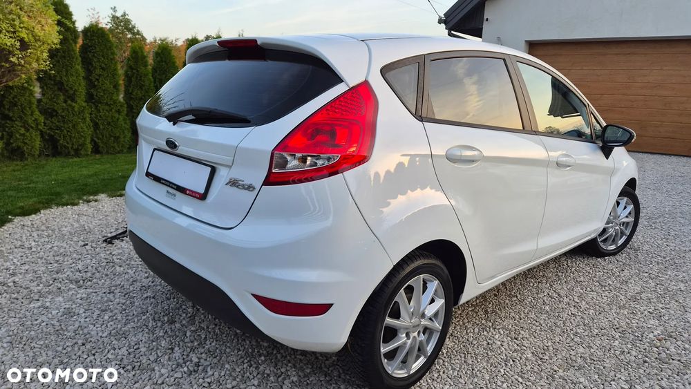 Ford Fiesta 1.25 Celebration - 11