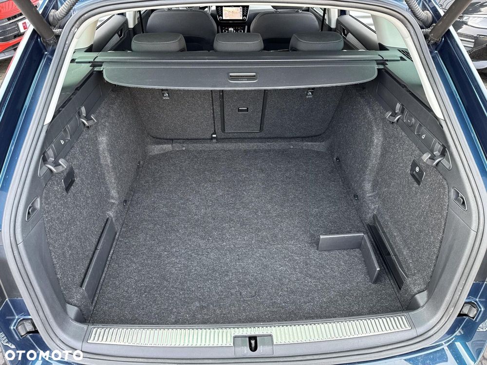 Skoda Superb 1.5 TSI Ambition DSG - 35