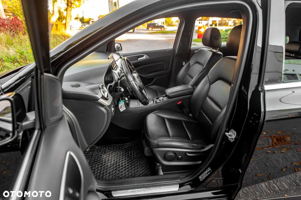 Mercedes-Benz Klasa B 220 4-Matic Style - 17