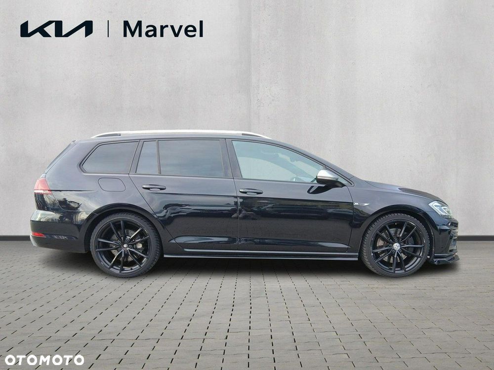 Volkswagen Golf - 6