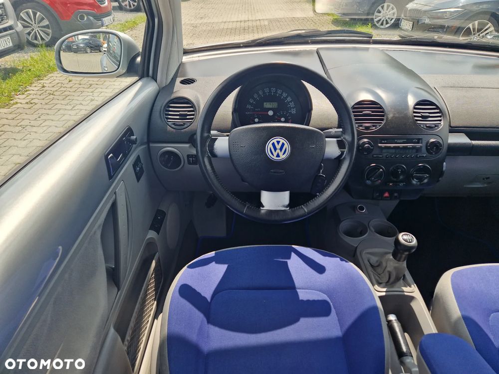 Volkswagen New Beetle - 16