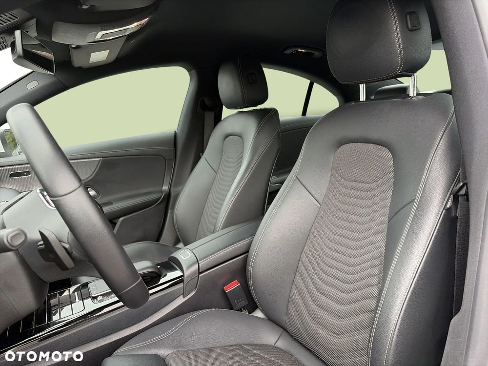 Mercedes-Benz CLA 200 Progressive 7G-DCT - 10