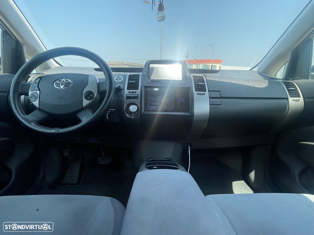 Toyota Prius 1.5 VVT-i Híbrido - 12