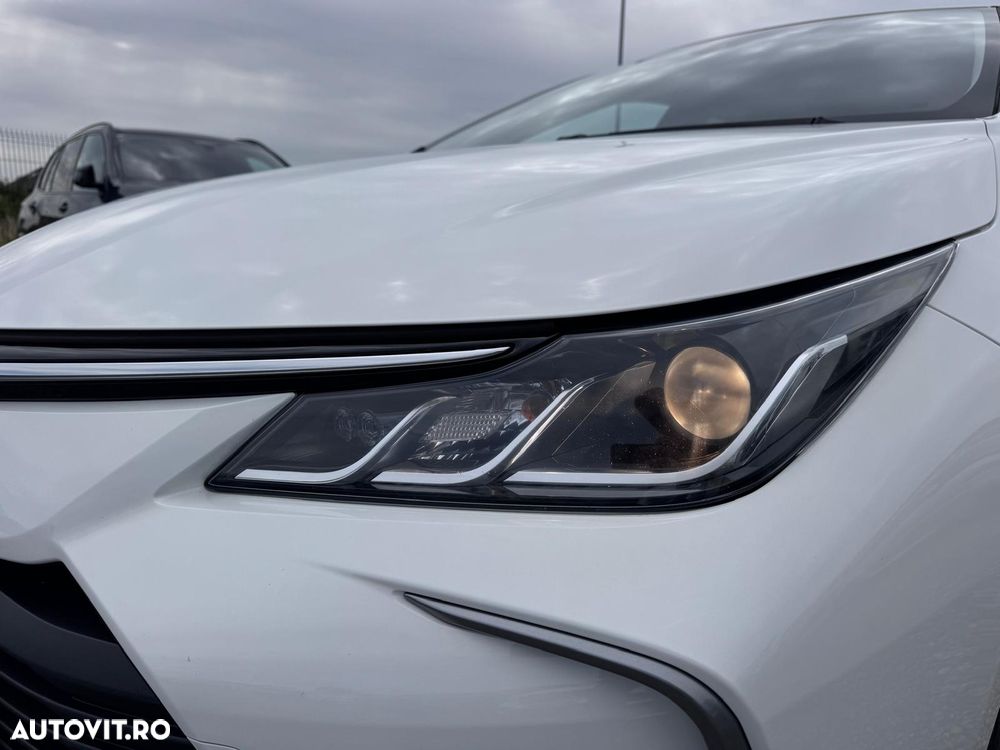 Toyota Corolla 1.8 HSD Dynamic - 8