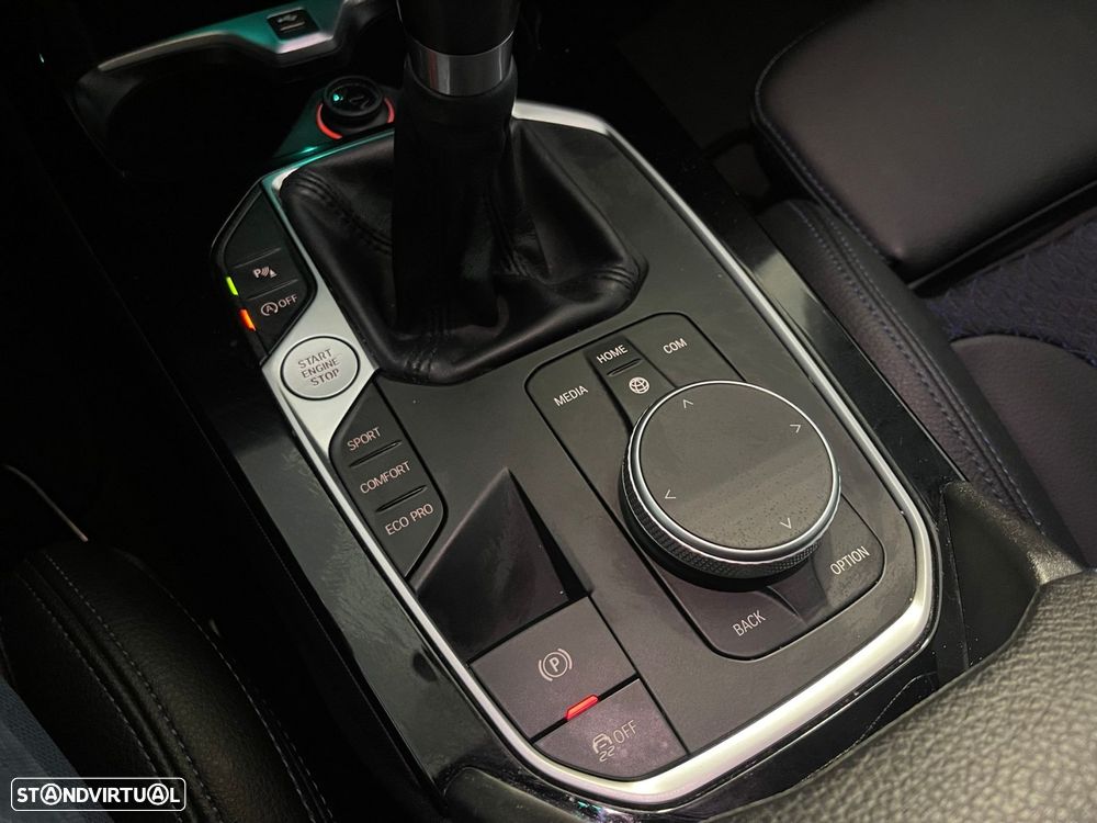 BMW 116 d Pack Desportivo M - 29