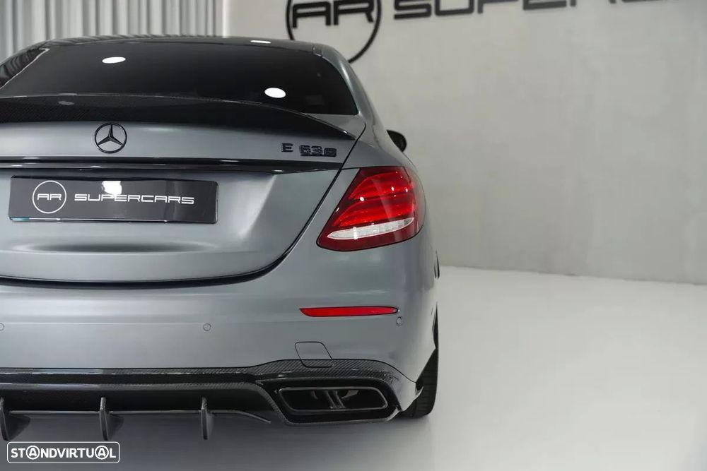 Mercedes-Benz E 63 AMG S 4-Matic+ - 14